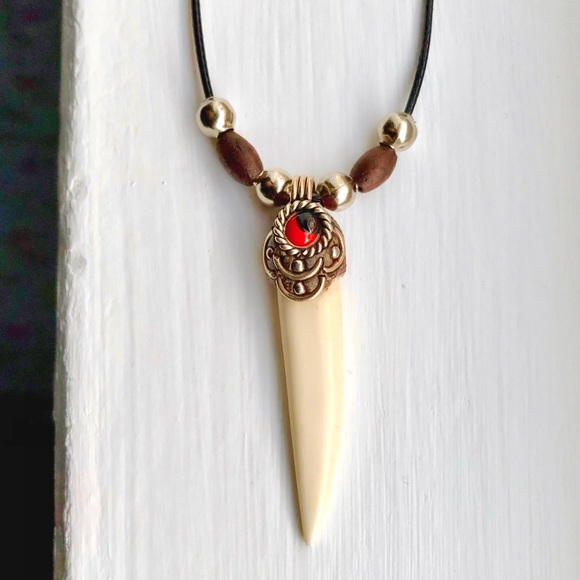Jewelry - ☽ Crocodile Tooth Pendant Boho, Slip Knot Choker/Necklace ☾